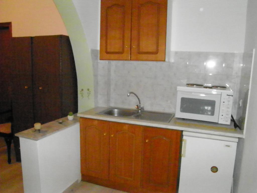 Mirsini Pansion Hotel Картерадос Стая снимка
