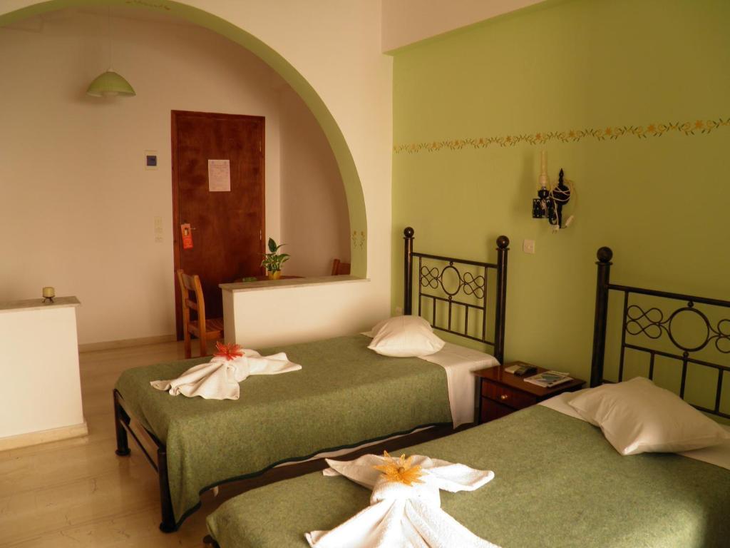 Mirsini Pansion Hotel Картерадос Стая снимка
