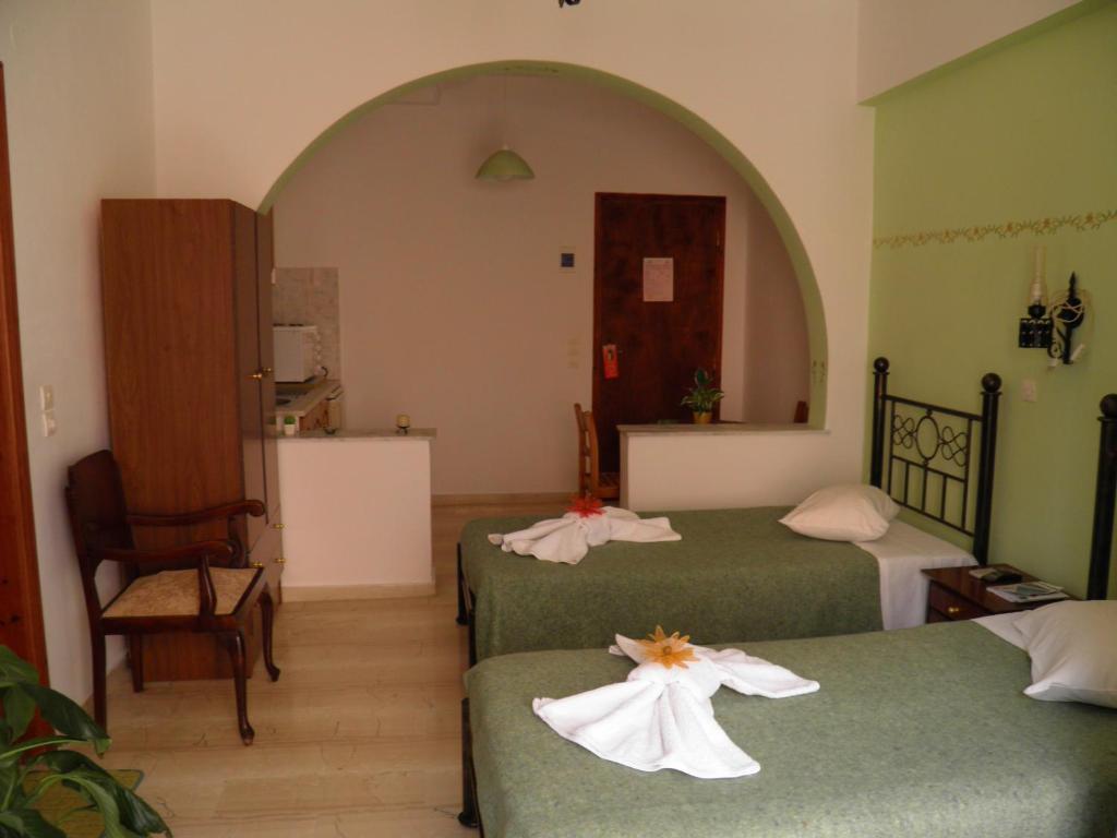 Mirsini Pansion Hotel Картерадос Екстериор снимка