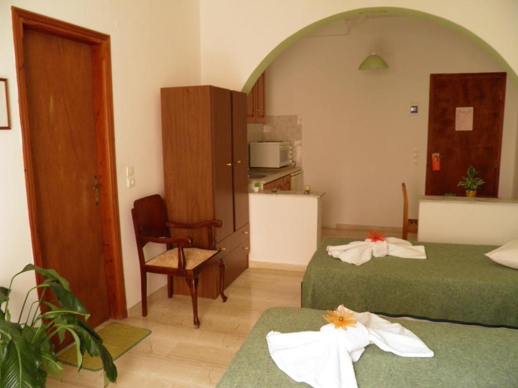 Mirsini Pansion Hotel Картерадос Екстериор снимка