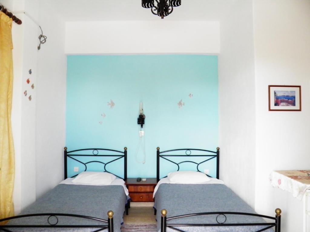 Mirsini Pansion Hotel Картерадос Стая снимка
